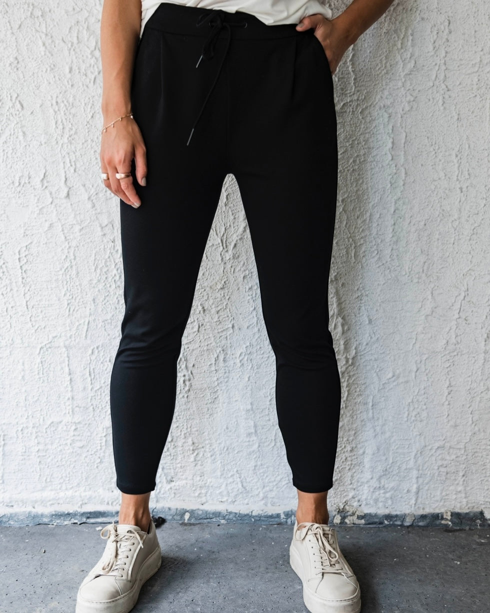 VMEVA Pants - Black